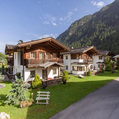 S'Dörfl Chalets Mayrhofen Exteriör bild